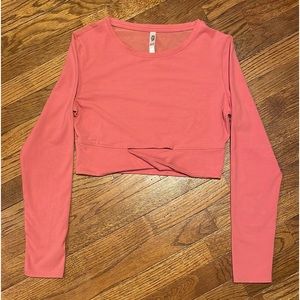 🏃‍♀️Victoria Sport Long Sleeve Cropped Shirt w/ Keyhole and Mesh Detail 🏃‍♀️